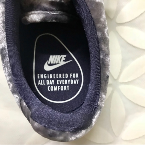 (7) Nike NWT - Picture 3 of 6